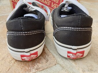 Tenisky Vans vel. 32,5 top stav - 3