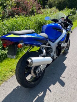 Suzuki GSX-R 600 - 3