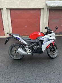 Honda CBR125R - 3