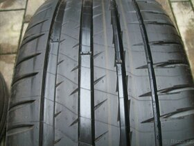 2x letní Michelin Pilot Sport4 225.40.18 99% - 3