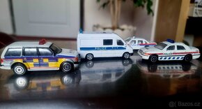 Cadillac kloubový bus plus Matchbox policie 4ks - 3