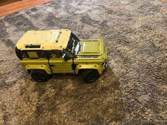 LEGO® Technic 42110 Land Rover Defender - 3