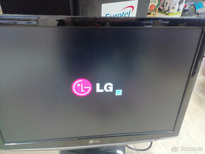 Monitor 22" LCD LG W2252TQ-PF - 1680x1050 VGA DVI - 3