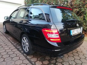 C220CDI facelift 06/2011 W204 manuál - 3