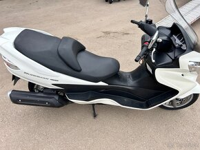 Suzuki Burgman 400 r.v 2011 - 3