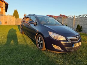 Opel Astra kombi 2011 1,7dt 81kW - 3