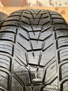 2ks 225/60/17 Hankook/2021/99H/zimní 7.5m - 3