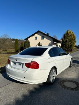 BMW 330i LCi e90, navigace - 3