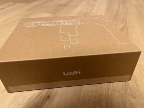 Ubiquiti UniFi Switch Lite 16 PoE [nový, nerozbalený] - 3