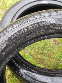 Pneu 245/45 R19 - 3