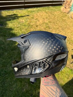 Troy Lee design - 3