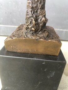 Bronzová socha Giacometti - 3
