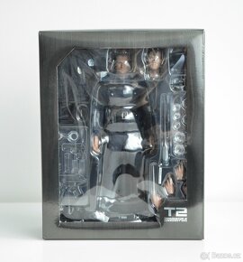 Hot Toys Terminator 2 T-1000 MMS 129 - 3