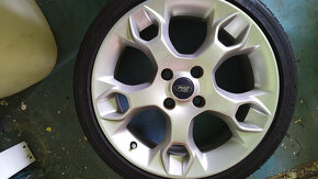 Prodám 17"Alu kola Ford fiesta RS včetne pneu 205/40r17 - 3