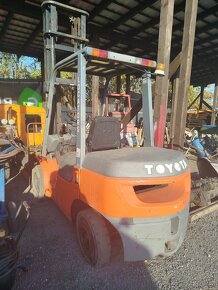 VZV Toyota Forklift 02-7FDJF35 - 3