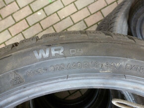 NOKIAN WR 04 225/40/18 - 3