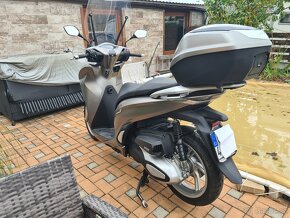 ✅ HONDA SH 350i, 22kW, nový model, najeto 9 tis.km, Full LED - 3