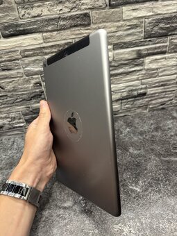 iPad 6 2018 32GB Space Gray se SIM - 3