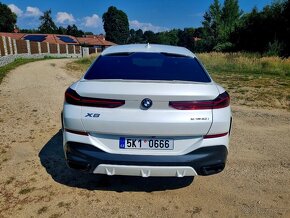 BMW X6 4.0i X- Drive  R.v.2022 v max mozne vybave - 3