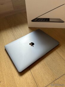 MacBook Pro 13” 2017 TouchBar 256GB Space Grey - 3