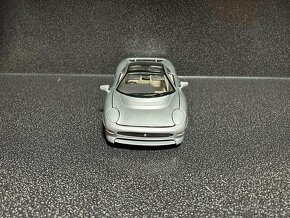 Jaguar XJ 220 1:18 - 3