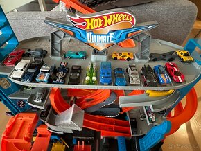 Hot Wheels, Hrací sada Mega Žraločí garáž + autíčka - 3