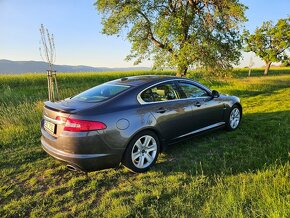 Jaguar XF 2,7D V6 - 3