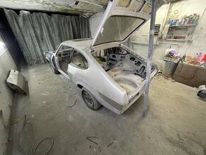 Ford Capri Mk3 V6 na dokončení renovace - 3