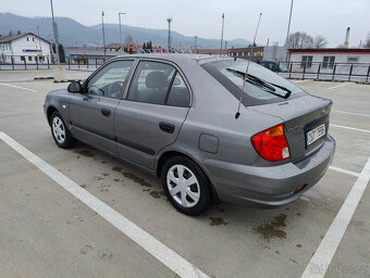 Hyundai Accent 1,3i 63kw, CZ, 2x maj., servisní kniha, alu, - 3