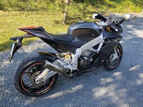 Aprilia RSV4 RR - 3