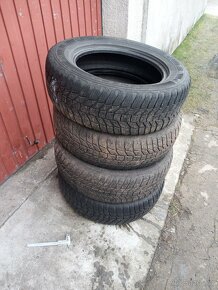 Pneu 225/65r17 - 3