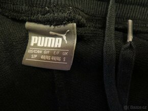 PUMA tepláky černé-vel. S kupováno nové, po synovi - 3