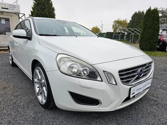 VOLVO V60 2011 D5 158kW R-DESIGN - 3