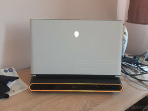 Dell Alienware Area-51M R2 - 3