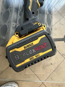 DeWalt flexa s baterií - 3