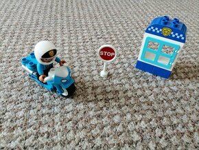 LEGO Duplo Policejní stanice + motorka - jako NOVÉ - 3