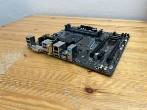 GIGABYTE B550M DS3H AC Socket AM4 Funkční,Záruka - 3