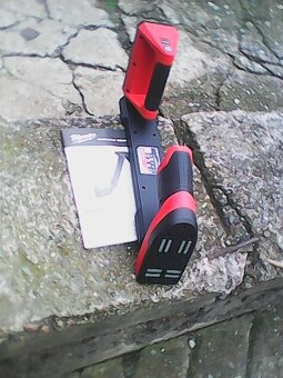 Milwaukee M12 UCL-0 Aku svítilna - lampa 1200 lumenů - 3