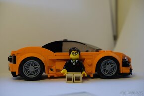 LEGO McLaren 720S + McLaren zaměstnanec - 3