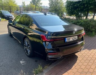 bMW 730d M-Paket xDrive I.majitel CZ rok 2022 záruka 5/2025 - 3