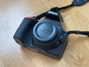 Nikon D5500 + nový objektiv a příslušenství - 3