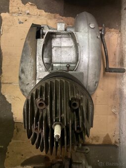 Motor Jawa 250 kyvačka - 3