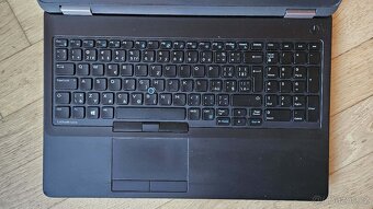 Dell Latitude 5570 i5,8,256 Win 11 Pro CZ - 3