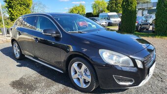 VOLVO V60 2012 T6 224 kW AWD 4x4 R-DESIGN - 3