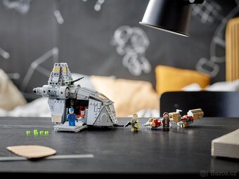 LEGO 75338 Přepadení na planetě Ferrix - 3