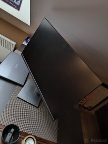 24 pal. LCD monitor DELL - 3