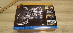 LEGO TECHNIC BMW M 1000 RR 42130 - 3