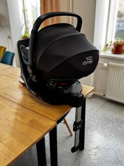 autosedačka Britax Baby-Safe iSense + isofix báze Britax Var - 3