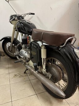 Jawa 250 - 3