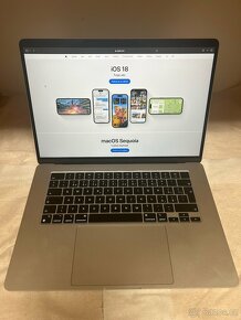 Apple MacBook Air M2 15” - 3